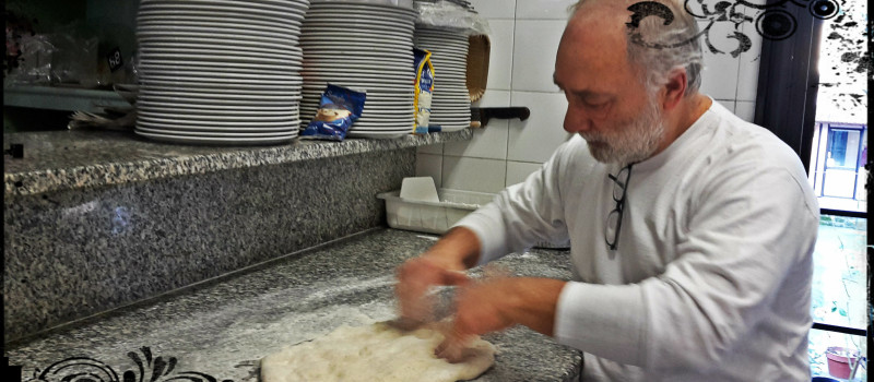 Stendere la pizza